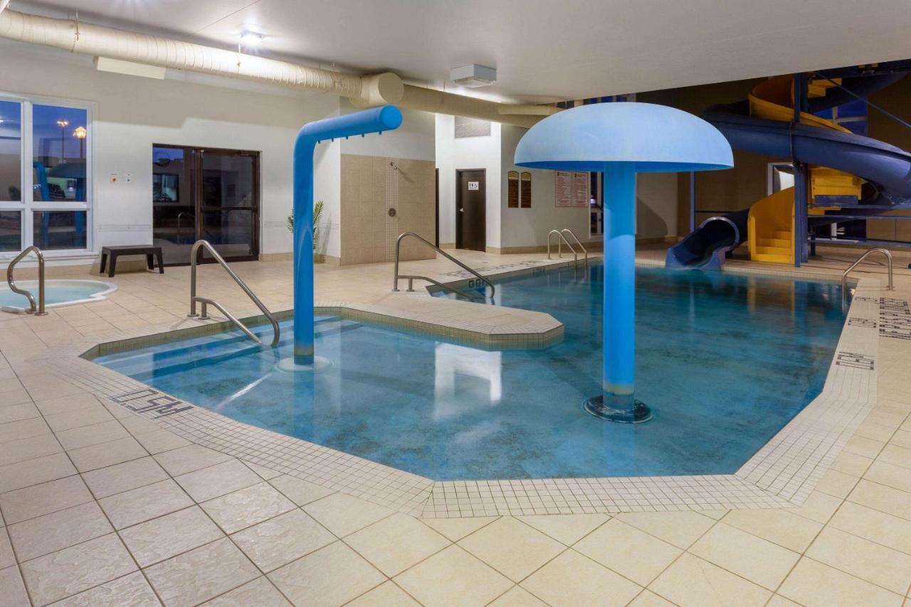 ซูเปอร์ 8 บาย วินด์แฮม ลาชแน/แตร์บอน Hotel แตร์บอนน์ ภายนอก รูปภาพ