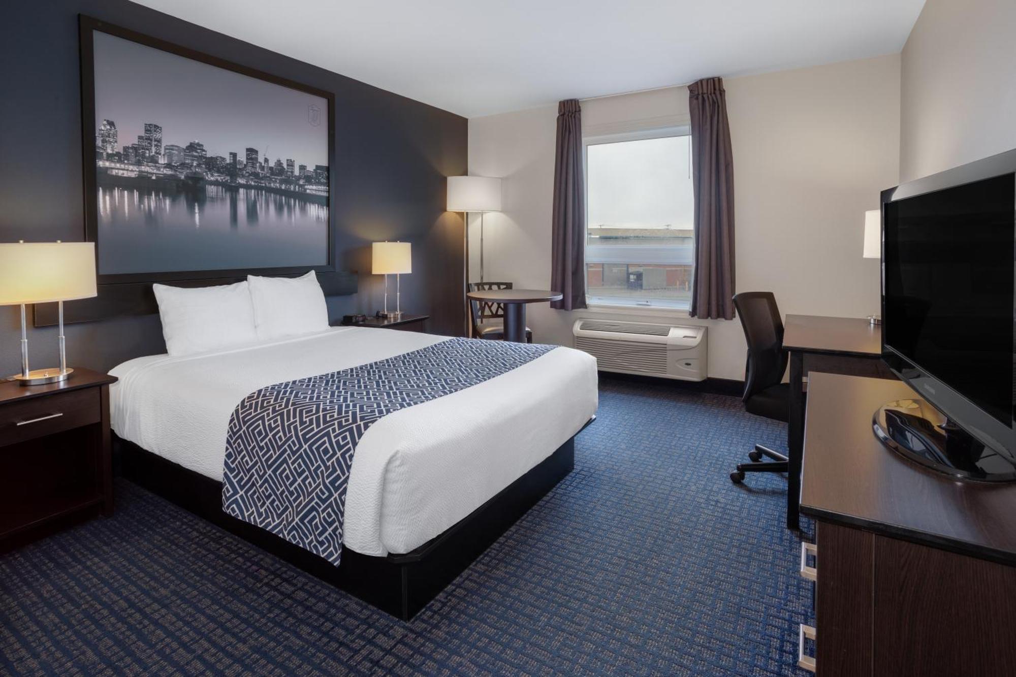 ซูเปอร์ 8 บาย วินด์แฮม ลาชแน/แตร์บอน Hotel แตร์บอนน์ ภายนอก รูปภาพ