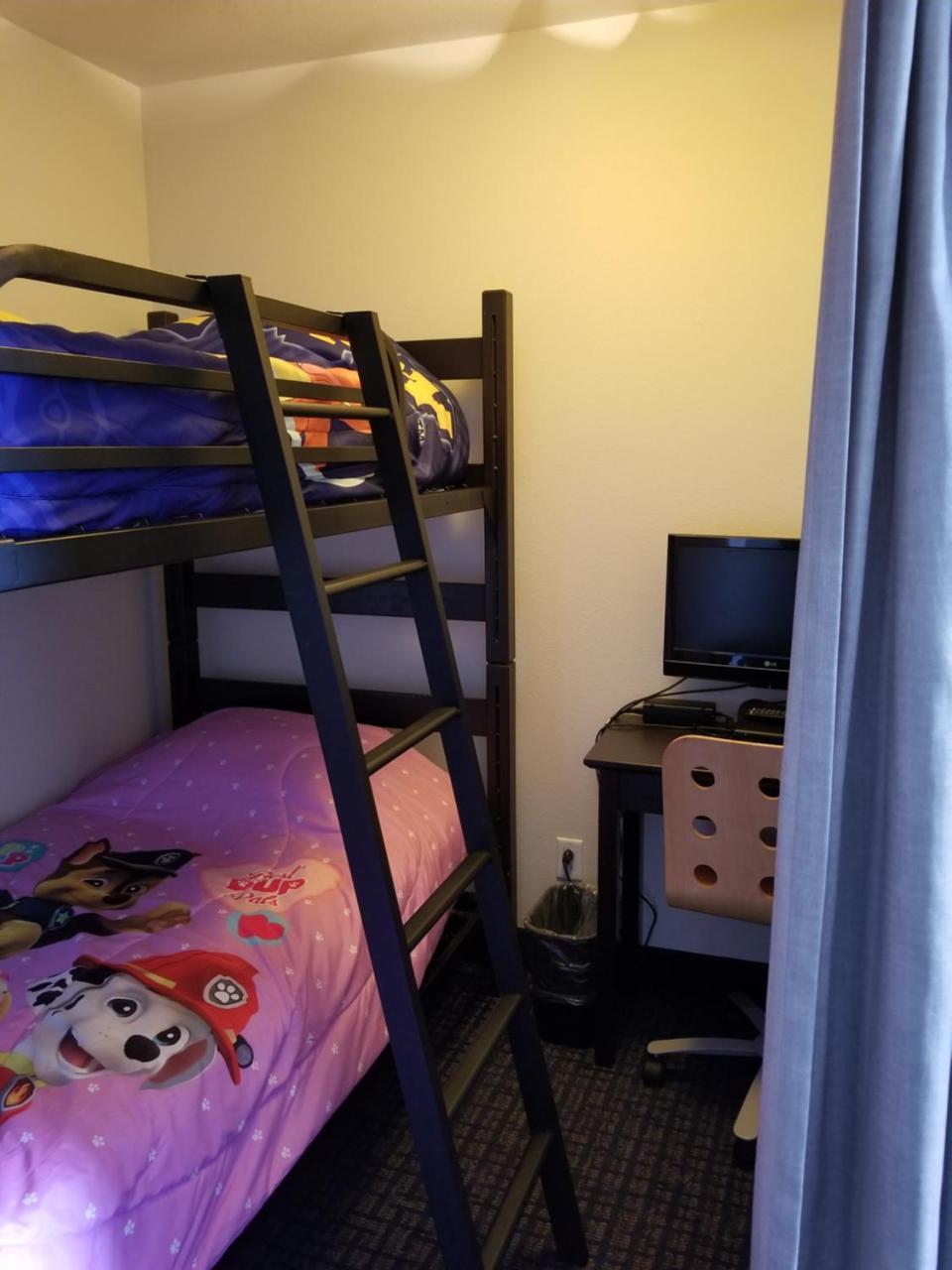 ซูเปอร์ 8 บาย วินด์แฮม ลาชแน/แตร์บอน Hotel แตร์บอนน์ ห้อง รูปภาพ